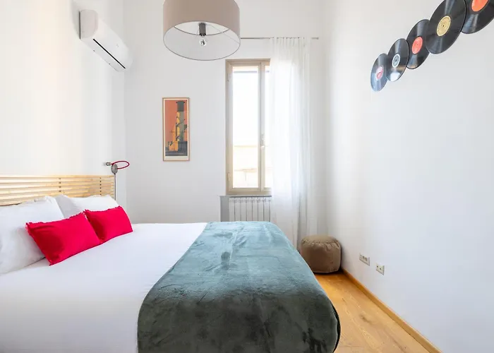 Elegant With Two Bedrooms *