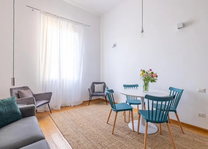 Elegant With Two Bedrooms Appartement *